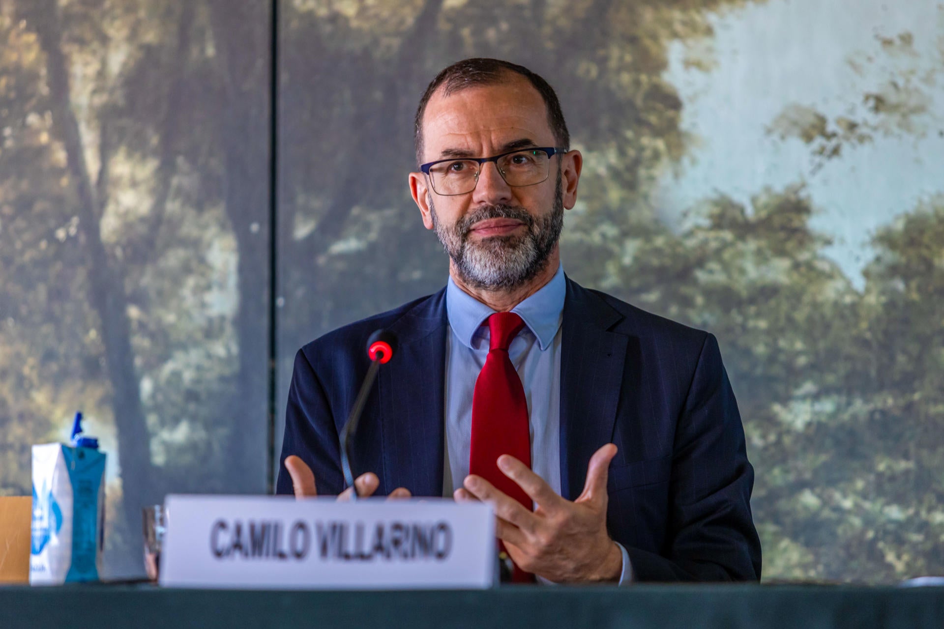 Felipe VI nombra al diplomático Camilo Villarino jefe de la Casa del Rey en lugar de Jaime Alfonsín Felipe VI nombra al diplomático Camilo Villarino jefe de la Casa del Rey en lugar de Jaime Alfonsín