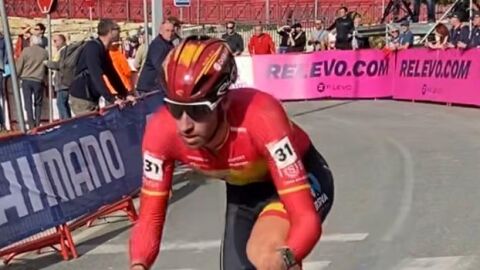 Felipe Orts entre octavo en la meta tras una gran carrera en Benidorm