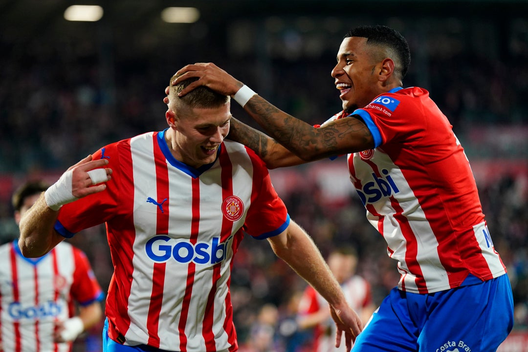 El Girona remonta con un hat-trick de Dovbyk para conservar el liderato El Girona remonta con un hat-trick de Dovbyk para conservar el liderato