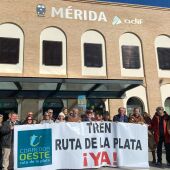 Cinco localidades extremeñas se sumaron este domingo a las reivindicaciones por la reapertura del tren Ruta de la Plata