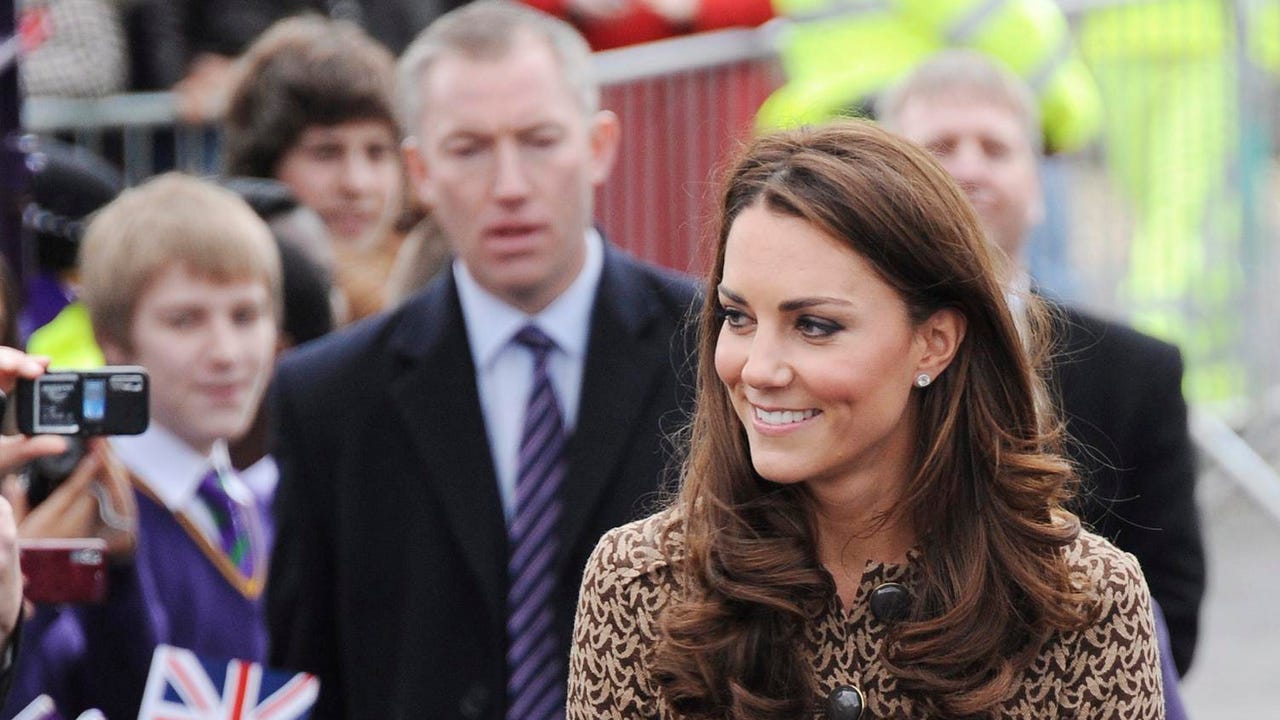 Kate Middleton is still hospitalized and rumors about her health continue to spread