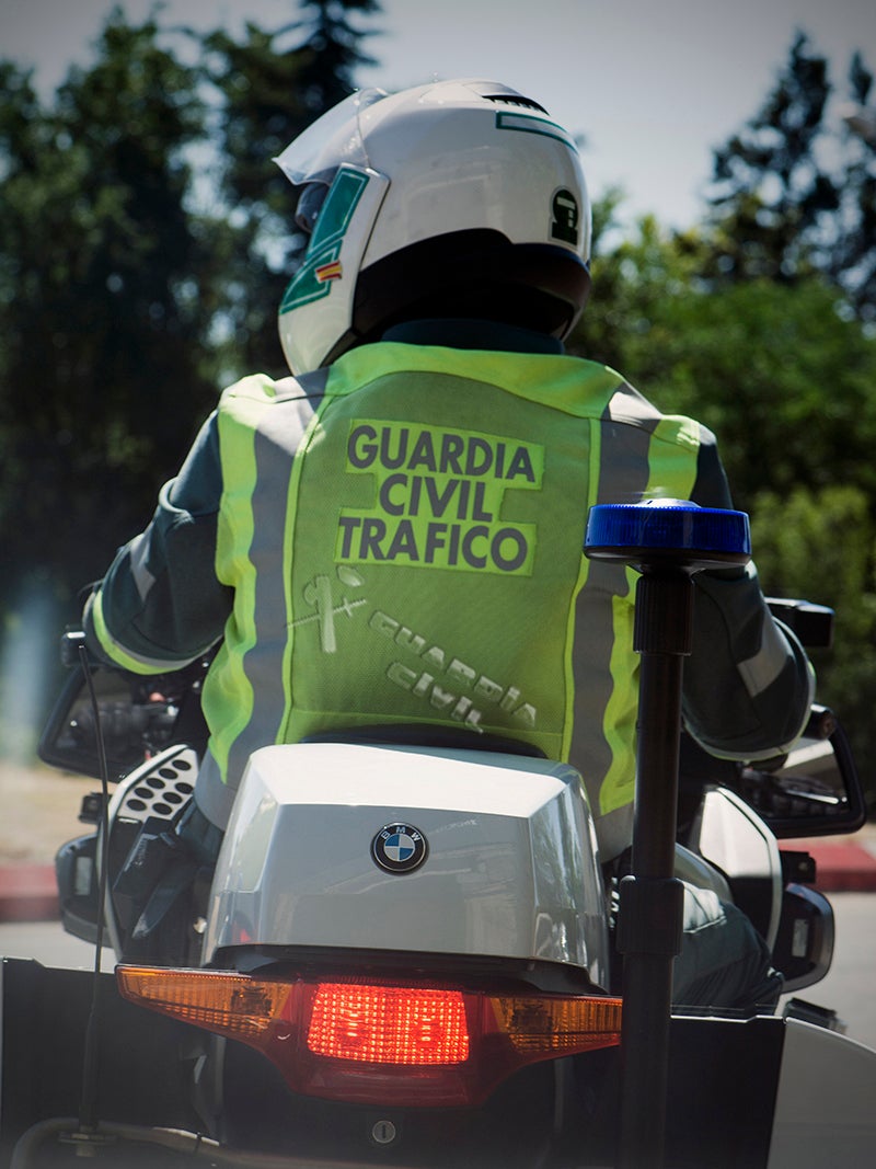 Una herida leve y nueve kilómetros de retenciones tras una colisión en la A-7 Una herida leve y nueve kilómetros de retenciones tras una colisión en la A-7