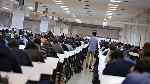 Más de 16.300 maestros, inscritos a las oposiciones de Infantil y Primaria de 2024 en la Comunitat Valenciana Más de 16.300 maestros, inscritos a las oposiciones de Infantil y Primaria de 2024 en la Comunitat Valenciana