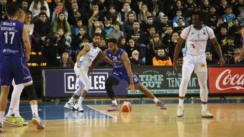 22-1 Una jugada del Menorca-Alimerka OCB 22-1 Una jugada del Menorca-Alimerka OCB