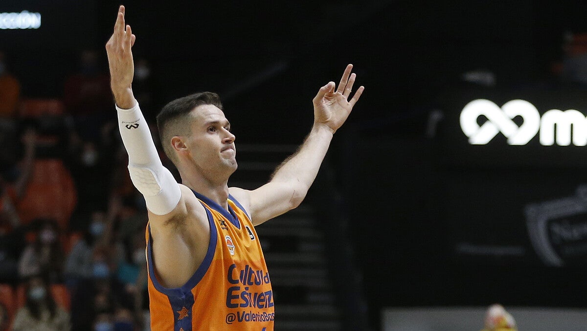 Xabi López-Arostegui entra en el selecto 'club de los 200' con Valencia Basket Xabi López-Arostegui entra en el selecto 'club de los 200' con Valencia Basket