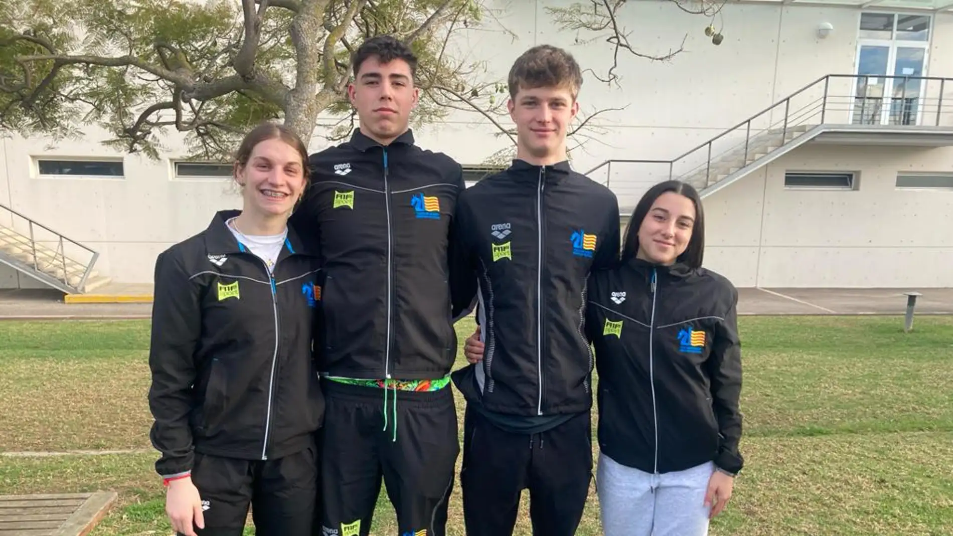 Los cuatro nadadores del CN Tenis Elche, en el Campeonato de España por Comunidades Autónomas.
