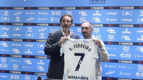 Loren y Ferreiro en la presentador del jugador del M&aacute;laga CF