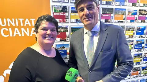 Marcos Zaragoza y Marta Llinares, en Fitur. Marcos Zaragoza y Marta Llinares, en Fitur.