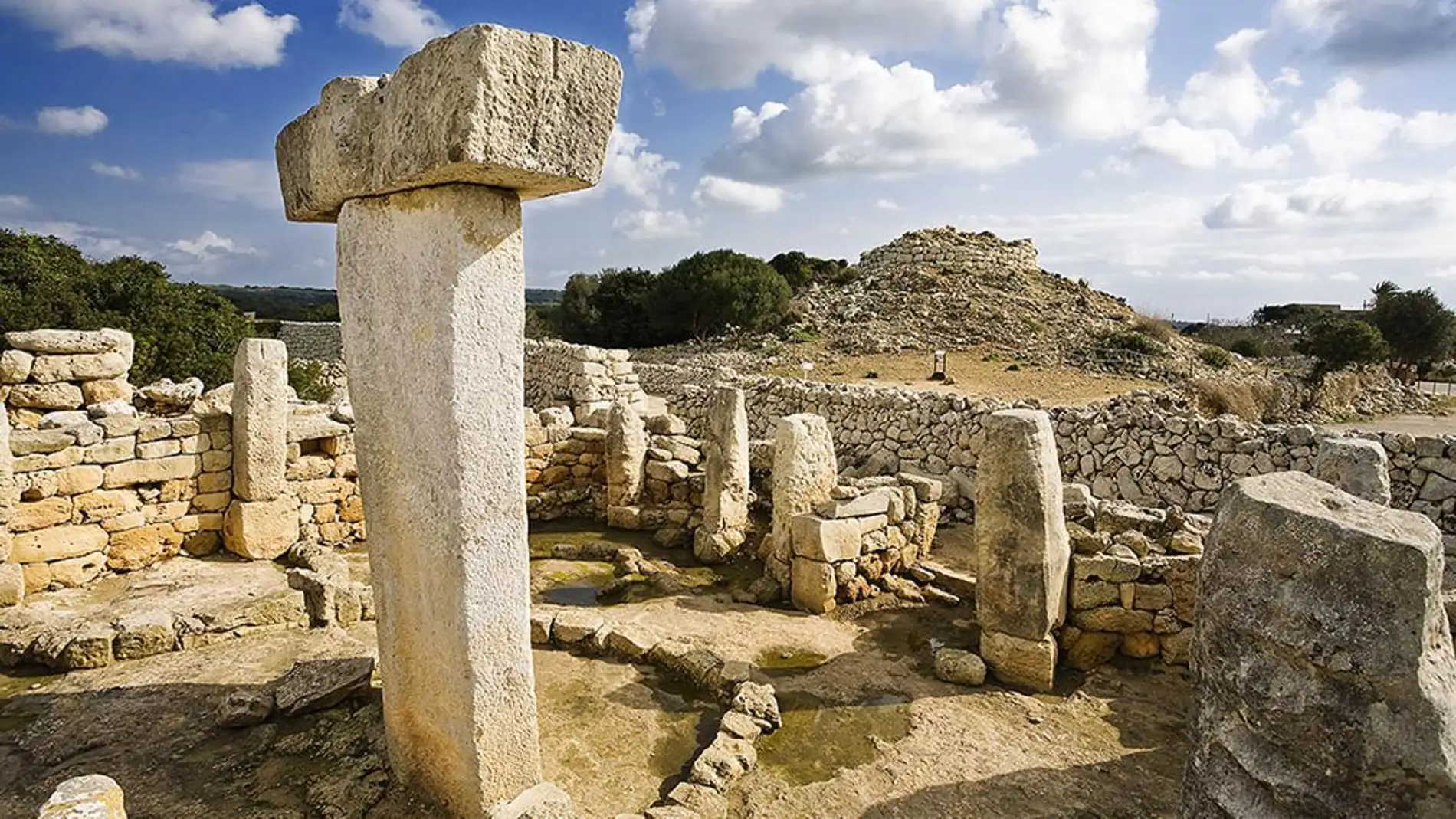 Uno de los yacimientos arqueológicos de Menorca. 