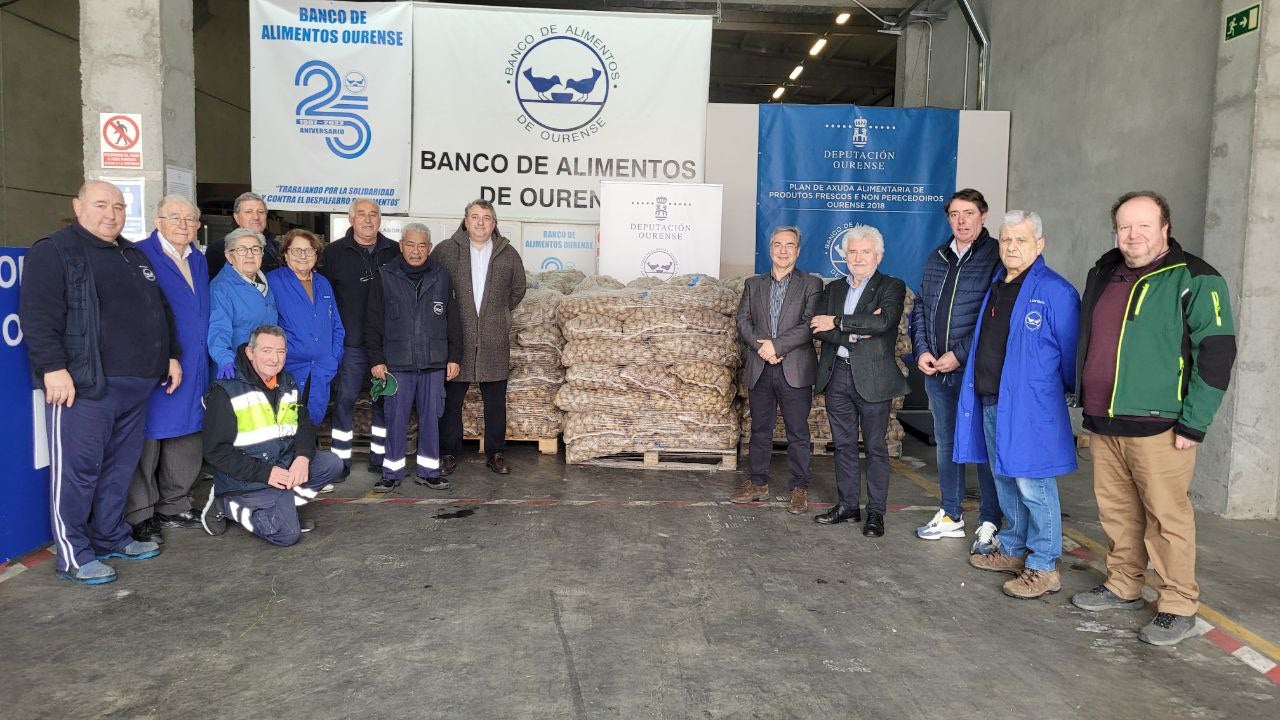 A Deputación doa este ano preto de 35 toneladas de pataca de Xinzo de Limia ao banco de alimentos A Deputación doa este ano preto de 35 toneladas de pataca de Xinzo de Limia ao banco de alimentos
