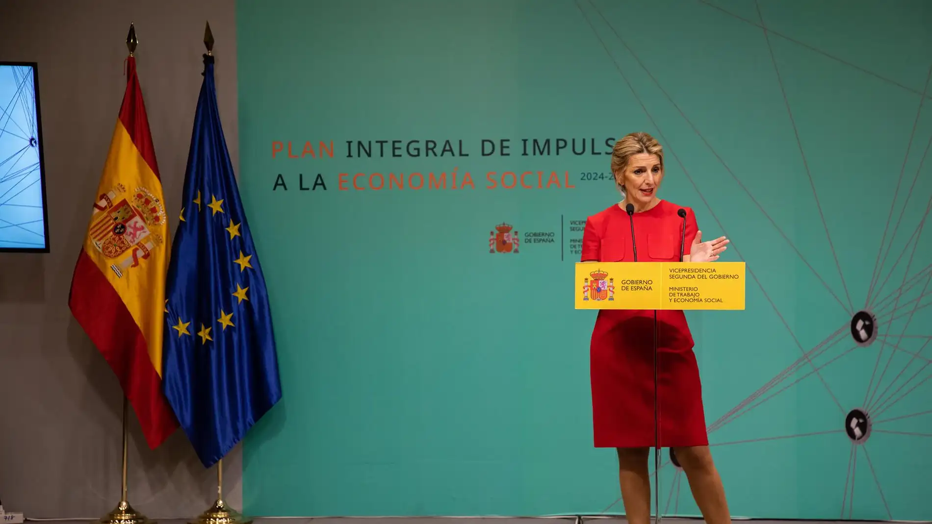 La vicepresidenta segunda y ministra de Trabajo y Economía Social, Yolanda Díaz, clausura la presentación de la nueva edición del Plan Integral de Impulso de la Economía Social 2024-2025, en la sede del Ministerio, a 24 de enero de 2024, en Madrid.