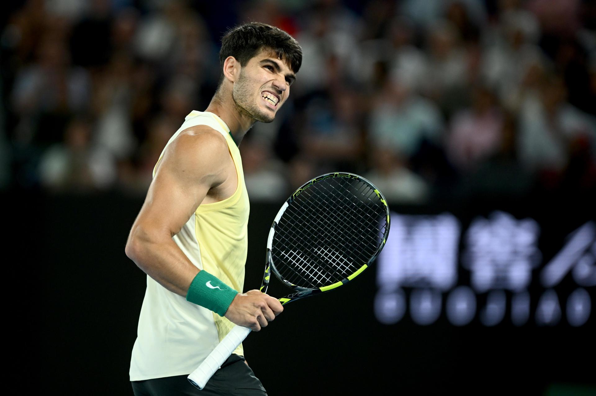 Carlos Alcaraz cae eliminado del Open de Australia ante Zverev Carlos Alcaraz cae eliminado del Open de Australia ante Zverev