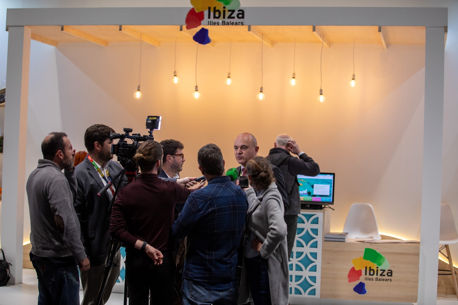 El Consell de Ibiza anuncia un Sistema de inteligencia que supondrá "una gran revolución" en el sector turístico El Consell de Ibiza anuncia un Sistema de inteligencia que supondrá "una gran revolución" en el sector turístico