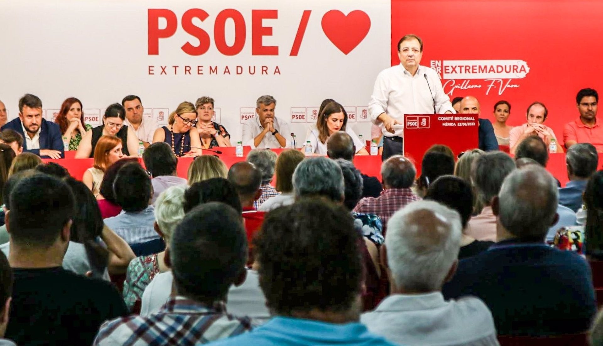 El PSOE extremeño decidirá este sábado 3 de febrero la fecha para su 14º Congreso Extraordinario, el de la sucesión de Fernández Vara El PSOE extremeño decidirá este sábado 3 de febrero la fecha para su 14º Congreso Extraordinario, el de la sucesión de Fernández Vara