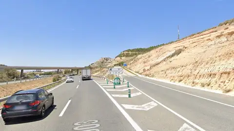 Un accidente en la A-31 obliga a cortar esta autovía y se está dando paso alternativo Un accidente en la A-31 obliga a cortar esta autovía y se está dando paso alternativo
