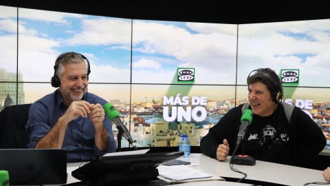 Manel Fuentes con Carlos Alsina en 'M&aacute;s de uno'