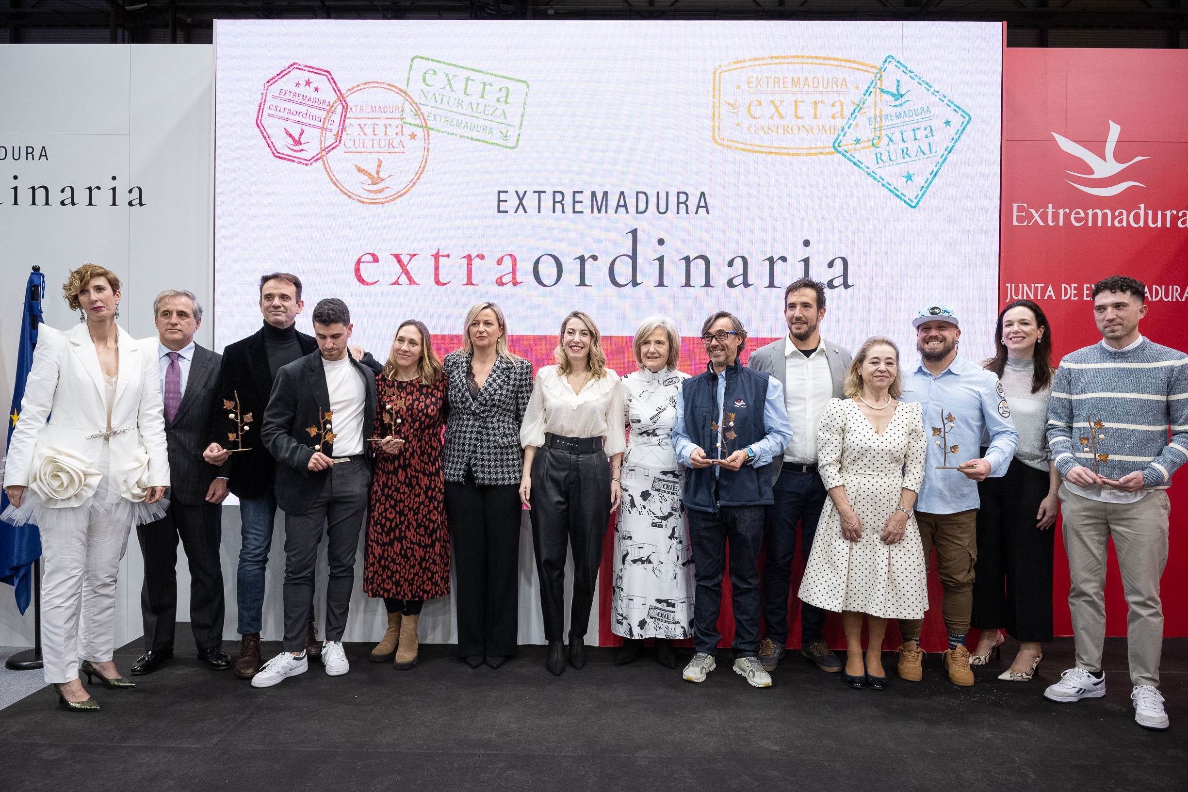 Guardiola reafirma en FITUR su compromiso con el sector turístico extremeño Guardiola reafirma en FITUR su compromiso con el sector turístico extremeño
