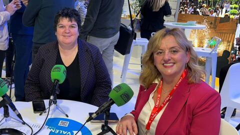 Marta Llinares con Ana Sala en Calp