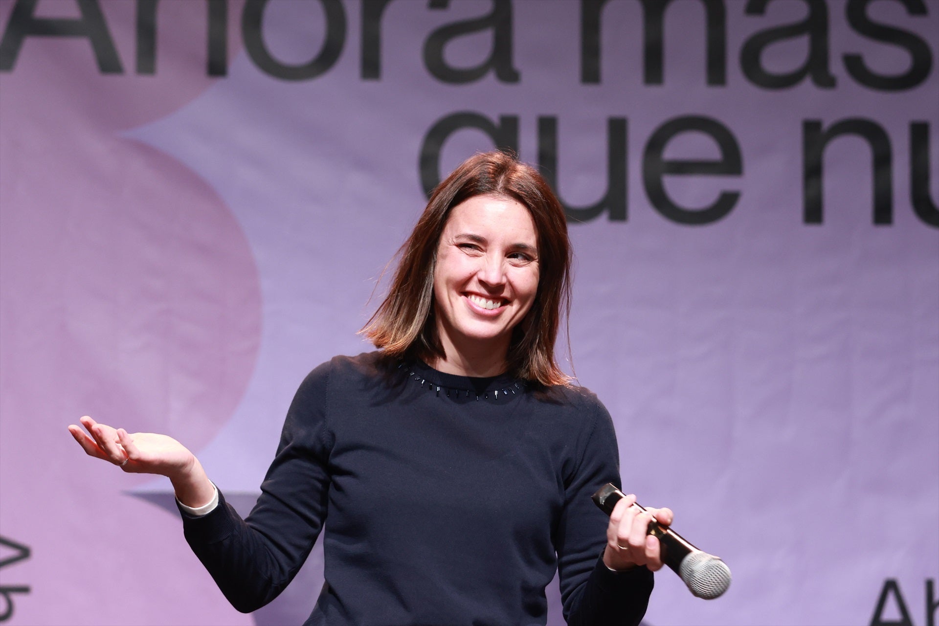 Irene Montero admite estar "profundamente decepcionada" con Sánchez y critica que opte por la "nada más absoluta" ante el 'lawfare' Irene Montero admite estar "profundamente decepcionada" con Sánchez y critica que opte por la "nada más absoluta" ante el 'lawfare'