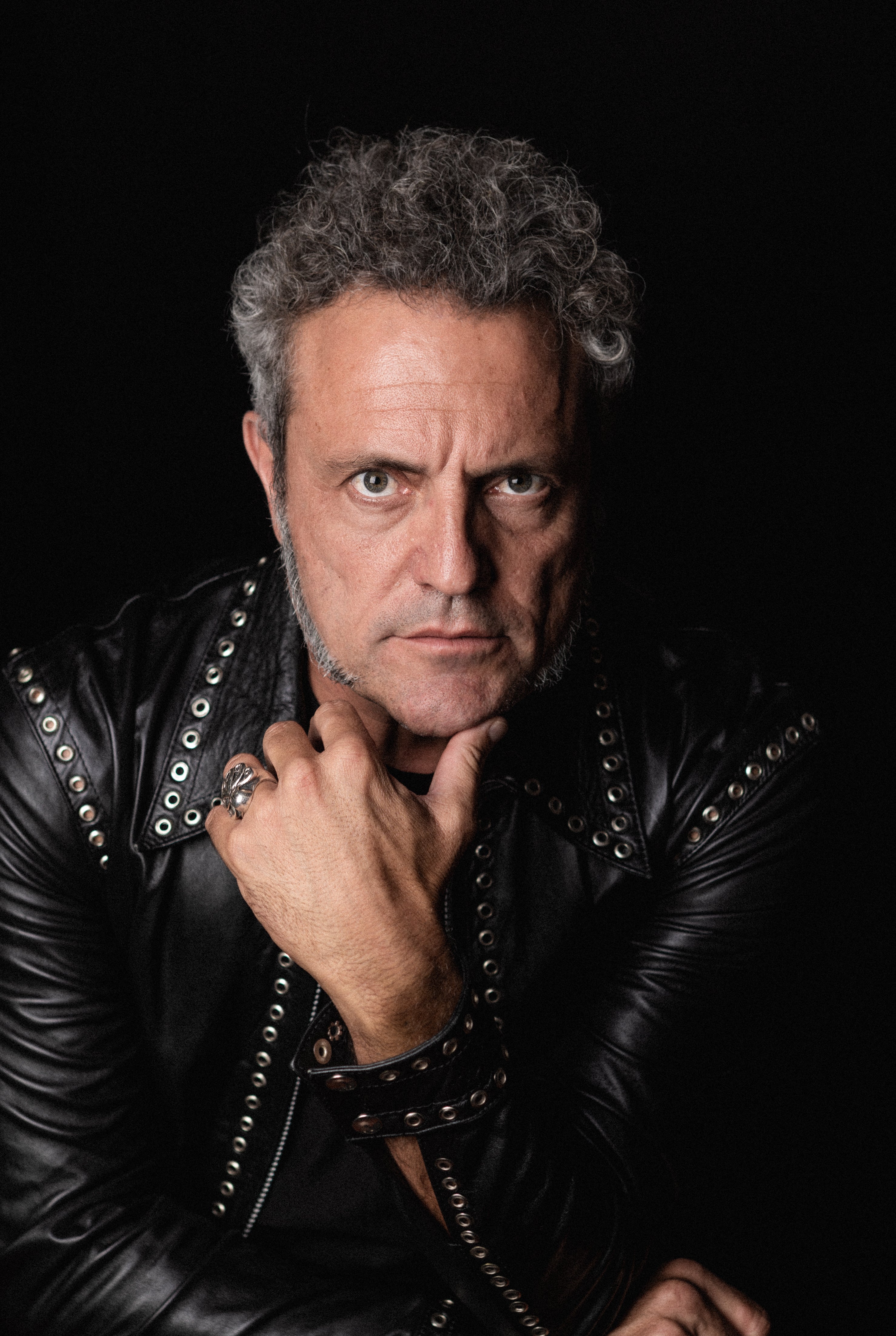 Carlos Tarque: "Vol.2 es un buen sucesor del primer disco de Tarque y un proyecto de mucha ilusión" Carlos Tarque: "Vol.2 es un buen sucesor del primer disco de Tarque y un proyecto de mucha ilusión"