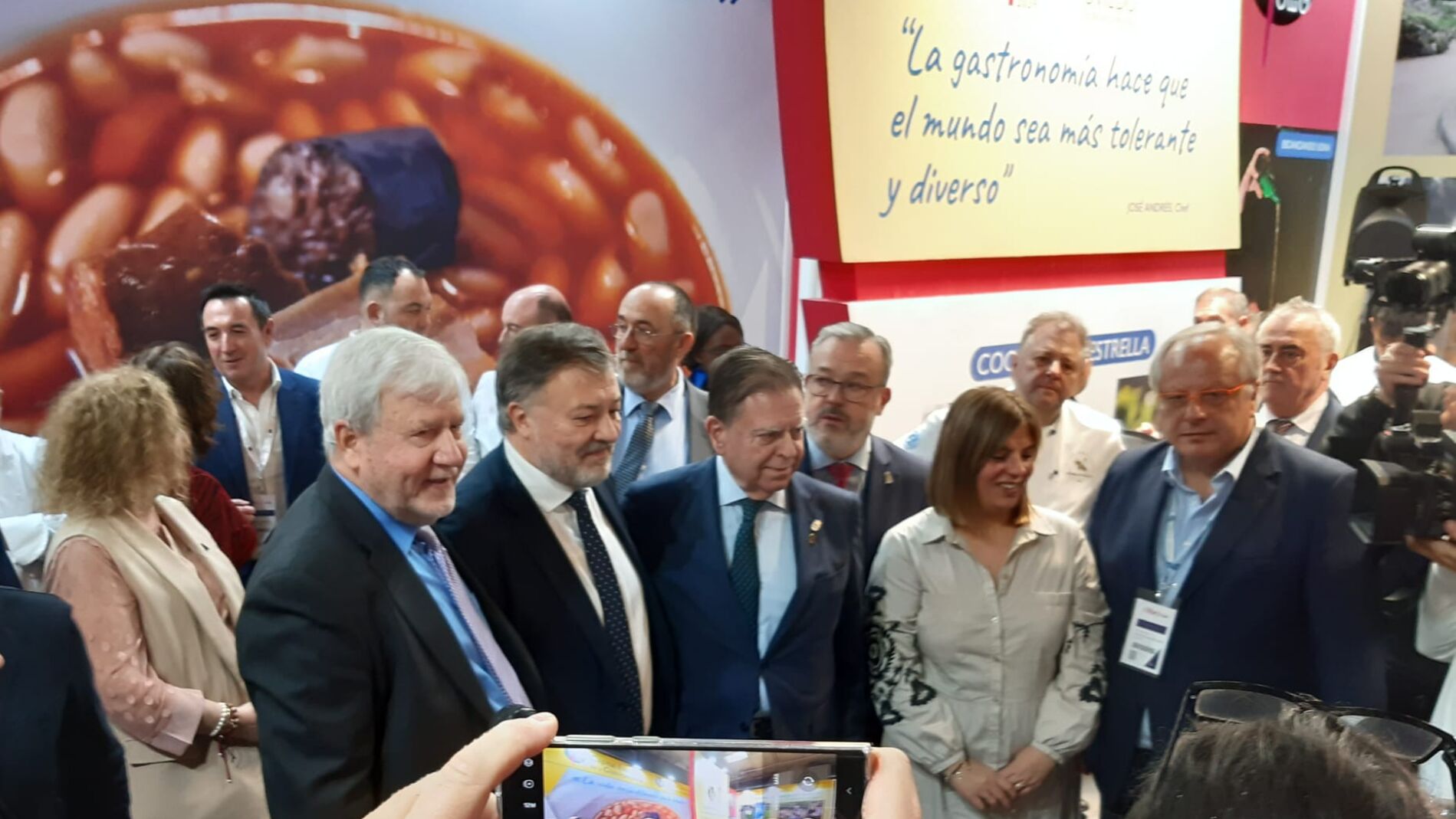 Oviedo ya es oficialmente Capital española de la Gastronomía 2024