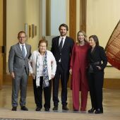 Helga de Alvear recibe en Cáceres la Medalla al Mérito Cultural de Portugal por su apoyo al arte luso