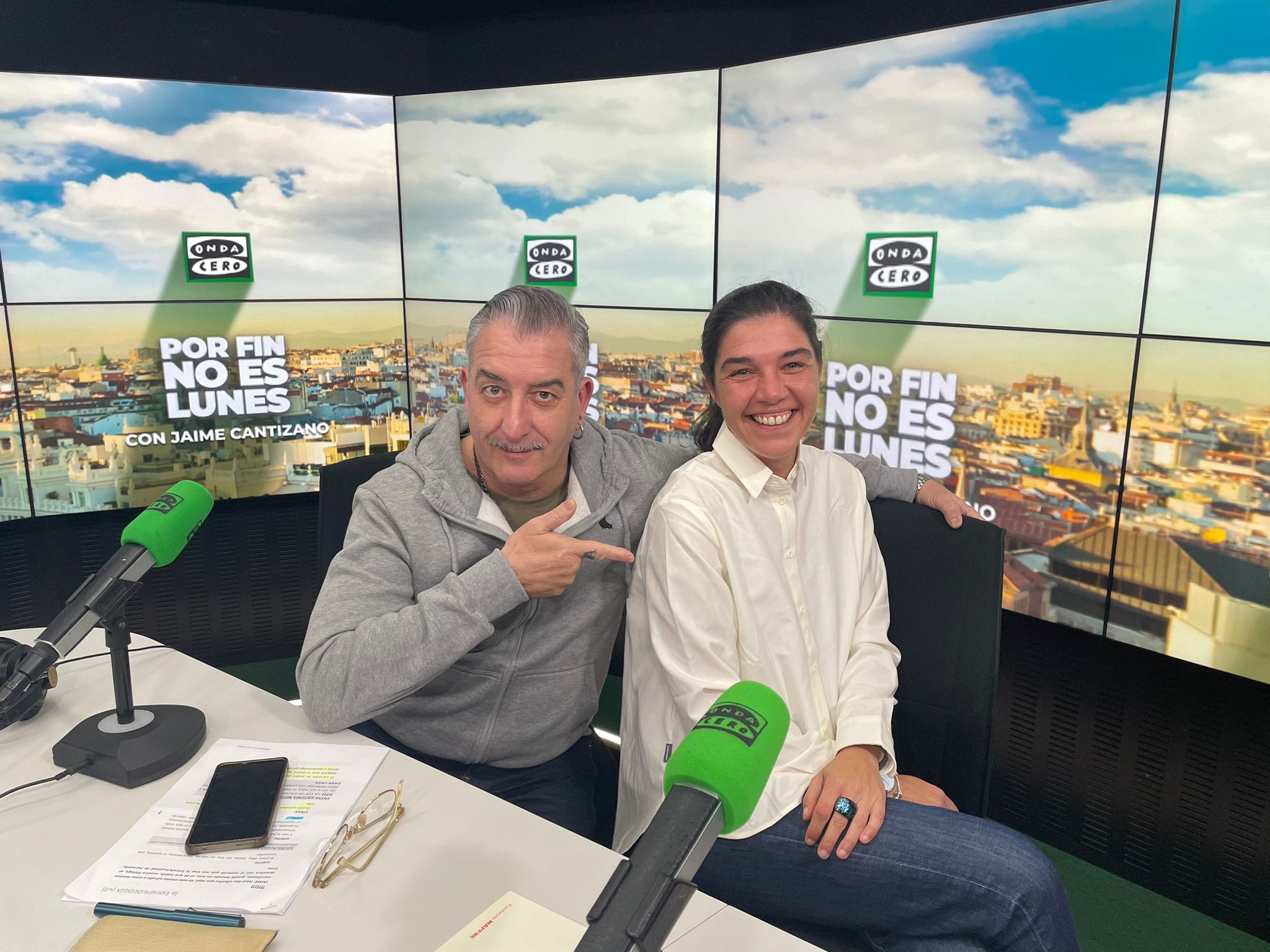 Judith González y Fernando Eiras han conseguido que la lengua se ponga extraña y estupenda Judith González y Fernando Eiras han conseguido que la lengua se ponga extraña y estupenda