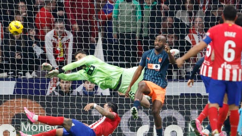 Adiós a la racha de victorias del Valencia en el Metropolitano