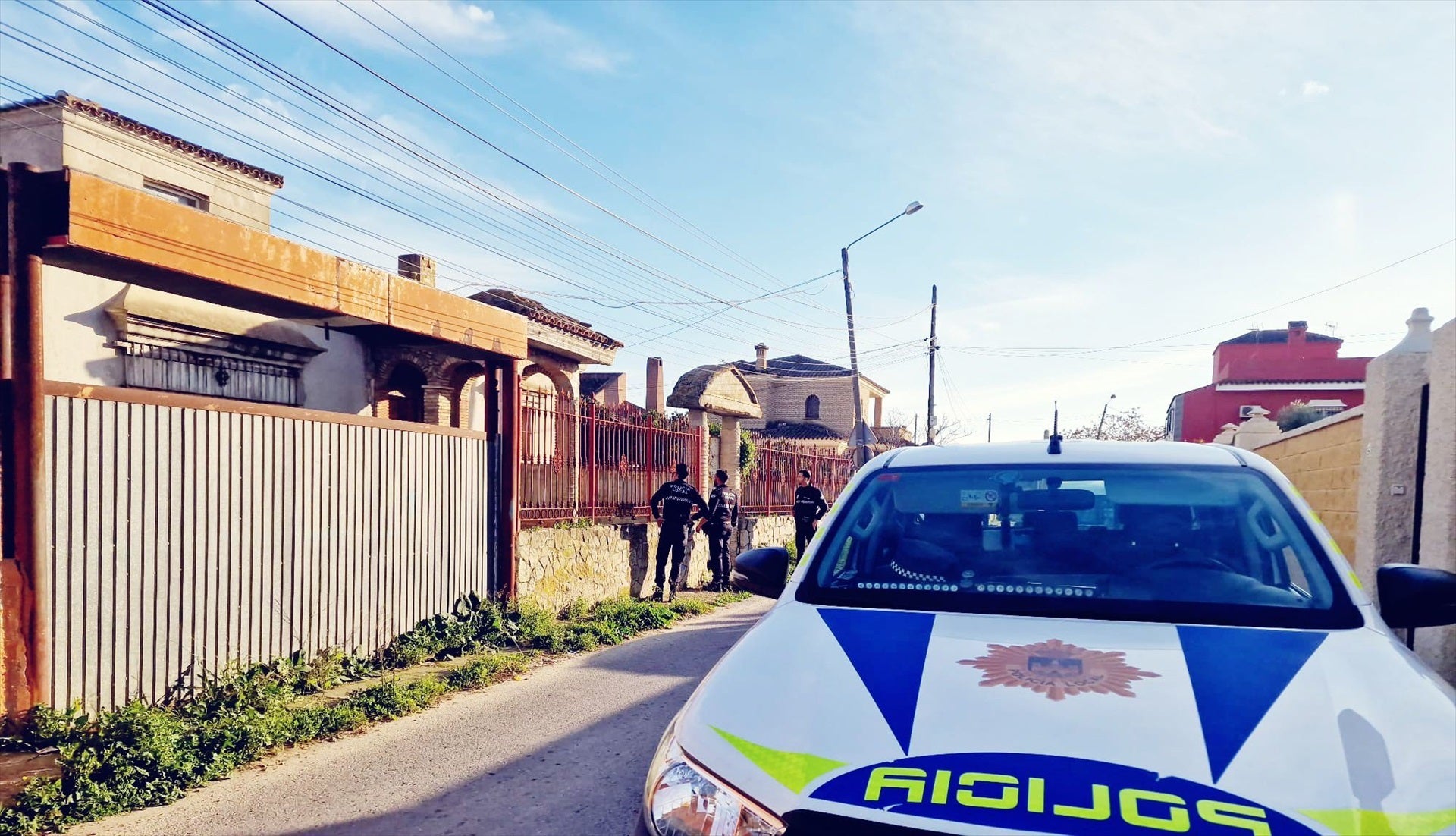 La Policía Local impide la ocupación de una casa en El Puerto de Santa María gracias a la colaboración ciudadana La Policía Local impide la ocupación de una casa en El Puerto de Santa María gracias a la colaboración ciudadana
