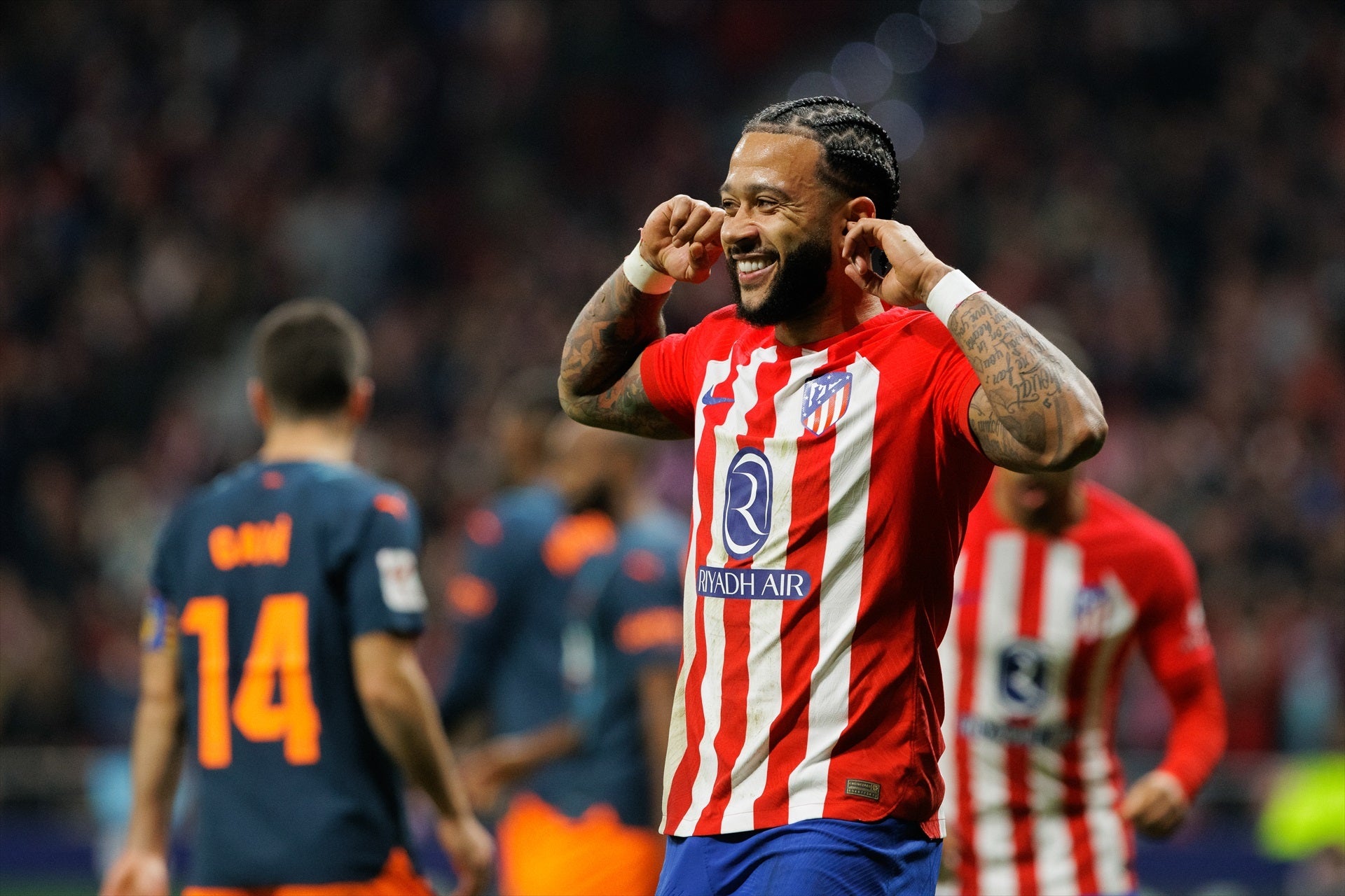 El Atlético logra una victoria cómoda ante el Valencia El Atlético logra una victoria cómoda ante el Valencia