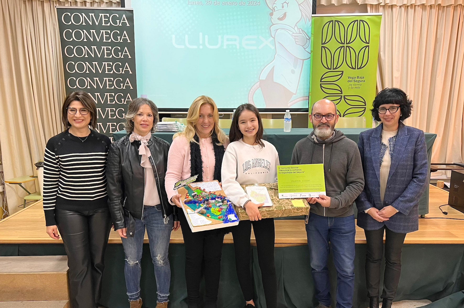 El mapa de una alumna de Almoradí gana el concurso escolar 'Territorio Vega Baja' impulsado por CONVEGA El mapa de una alumna de Almoradí gana el concurso escolar 'Territorio Vega Baja' impulsado por CONVEGA