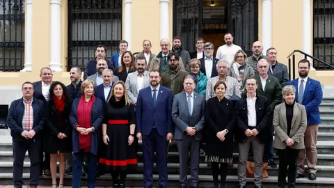 Un total de siete alcaldes del Occidente firmaron el convenio de las escuelines. Un total de siete alcaldes del Occidente firmaron el convenio de las escuelines.