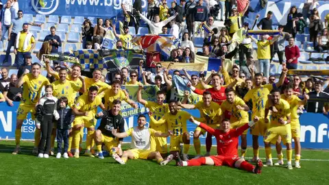 El Orihuela CF se aleja del descenso tras vencer (0-2) en Murcia ante el UCAM Fútbol