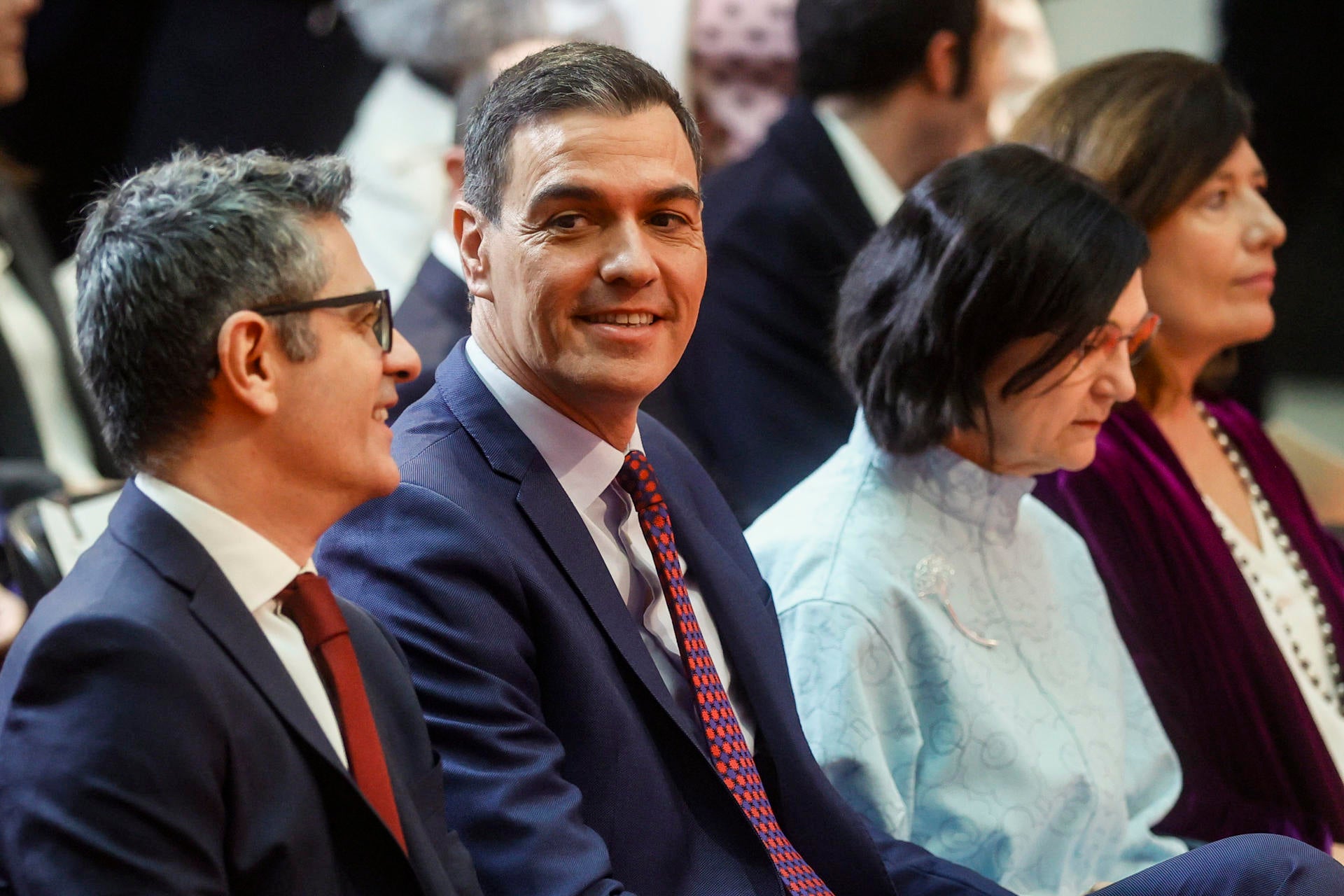 El Gobierno creará un comité de expertos para garantizar un entorno digital seguro para juventud e infancia El Gobierno creará un comité de expertos para garantizar un entorno digital seguro para juventud e infancia