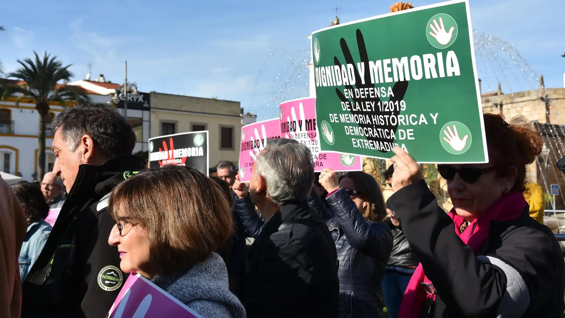 Extremeños se concentraron este sábado en Mérida para defender la Ley de Memoria Democrática frente a los intentos de derogación