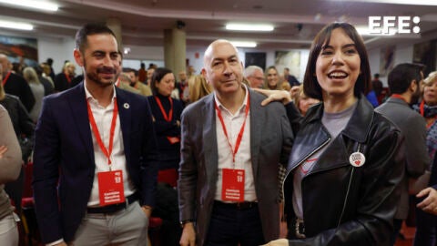 Los precandidatos a liderar el PSPV-PSOE, Carlos Fern&aacute;ndez Bielsa (i), y Alejandro Soler (c), y Diana Morant, durante el Comit&eacute; Nacional de los socialistas valencianos este s&aacute;bado.
