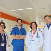 De izquierda a derecha, la Marlenis Pérez, Gianfranco Martinis, la responsable del servicio de Cardiología Magdalena Memoli y uno de los recientes fichajes, Sergio E. Veloso.