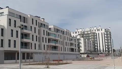 Las Sedas, el nuevo barrio alcalaíno, comenzará a recibir vecinos a partir del mes de abril Edificios del nuevo barrio alcalaíno Las Sedas