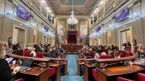 Sesión del Parlamento de Canarias