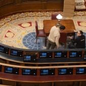 Vista de los nuevos sistemas audiovisuales instalados en los escaños del Congreso.