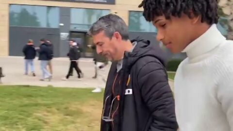 Así ha sido la llegada de Peter Federico a la clínica en Valencia