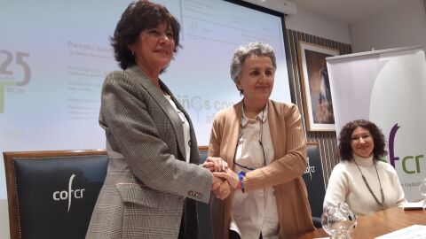 Marta Arteta y Rosario Ciudad tras la firma del convenio en Ciudad Real