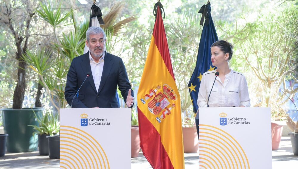 Fernando Clavijo se reúne con la Ministra de Infancia Sira Rego