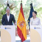 Fernando Clavijo se reúne con la Ministra de Infancia Sira Rego