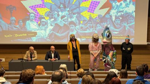 Turbu, una sardina que conciencia sobre el cuidado de los mares