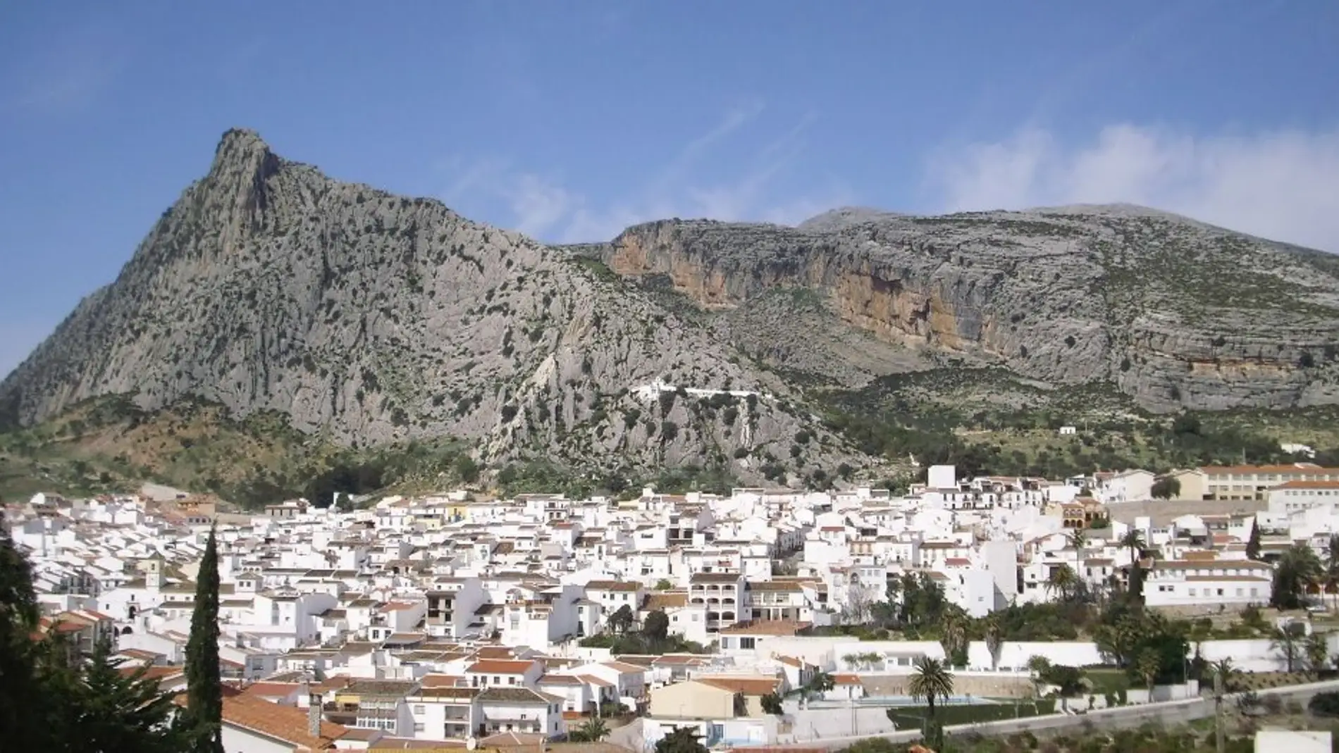 Cortes de hasta 14 horas sin agua en el Valle de Abdalajís (Málaga)
