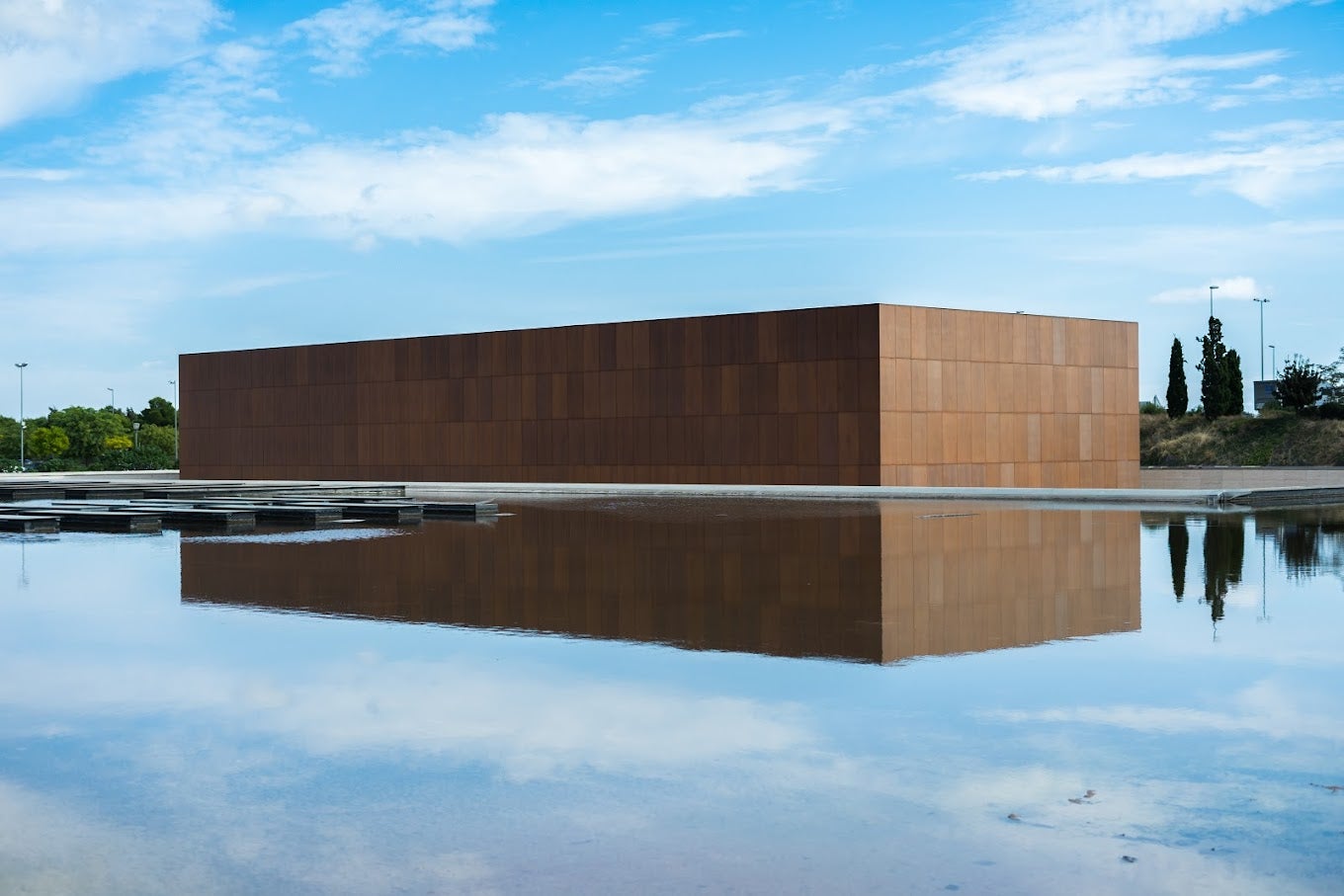 Descubre las matemáticas que esconde la arquitectura del campus de la Universidad de Alicante Descubre las matemáticas que esconde la arquitectura del campus de la Universidad de Alicante