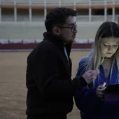 Luis Delgado, director, y Ana Calderón, cantante, en el rodaje del videoclip "Mi calavera" Luis Delgado, director, y Ana Calderón, cantante, en el rodaje del videoclip "Mi calavera"
