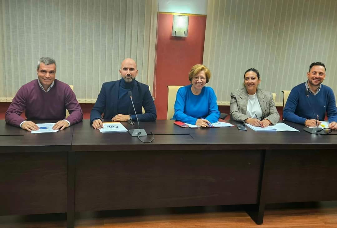 El PP reclama más transparencia a Charo Navas El PP reclama más transparencia a Charo Navas