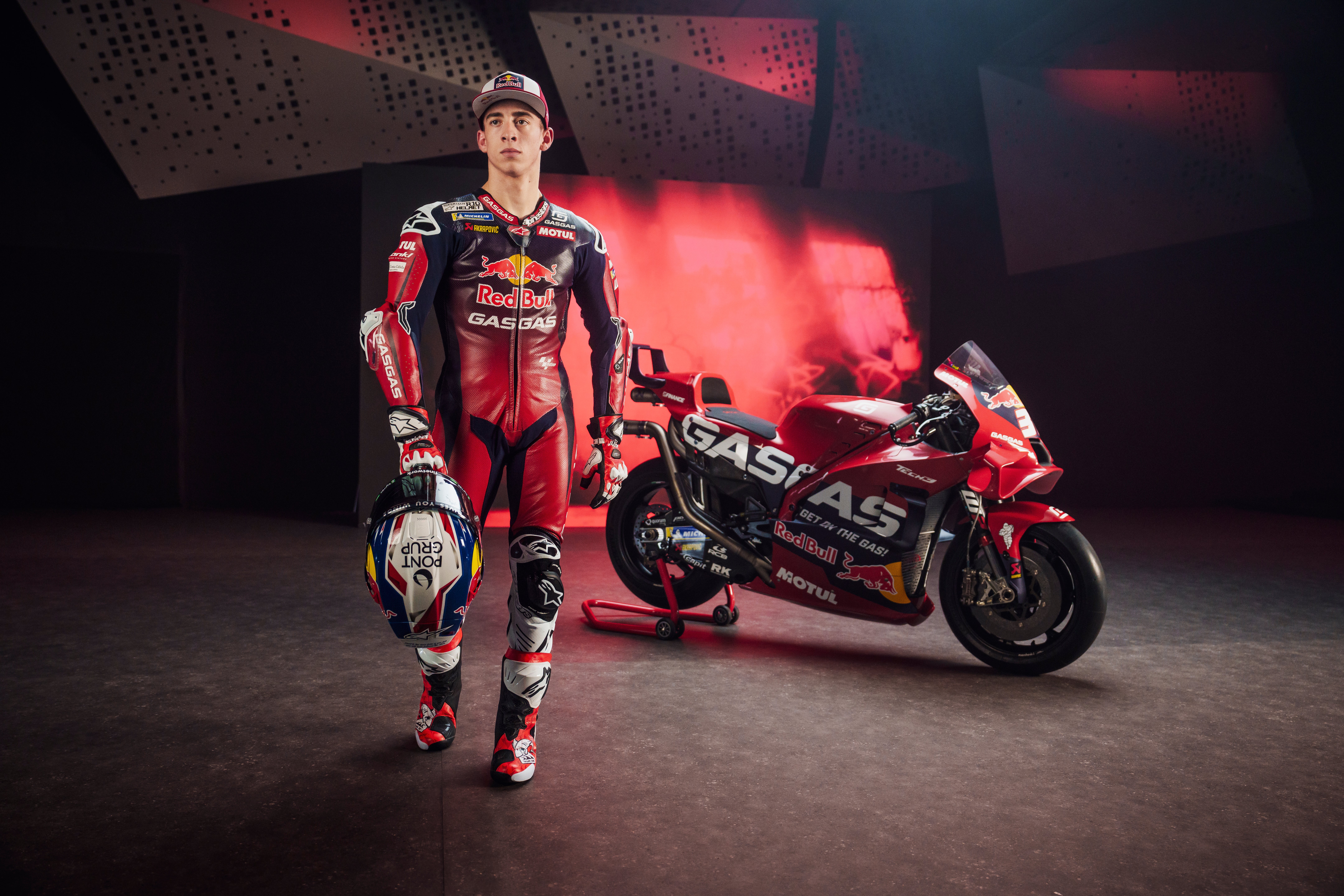 Acosta: "Mi objetivo es entender cómo funciona la MotoGP" Acosta: "Mi objetivo es entender cómo funciona la MotoGP"